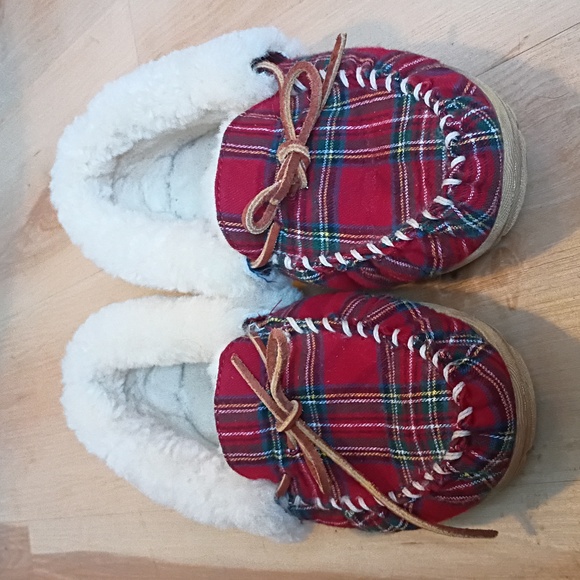 L.L.Bean Plaid Moccasin Women's Slippers - Picture 2 of 8